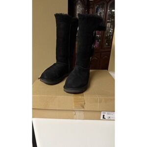 UGG Bailey Button Triplet‎ II womens black suede Boots size 7